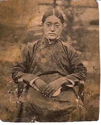 Düdjom Jigdral Yéshé Dorjé manifesting his compassion towards those creating negative karma.