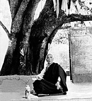 File:Jamyang-Khyentse-Chokyi-Lodro Bodhi tree.jpg