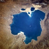 Kokonor, the largest lake of the Tibetan Plateau and of China.