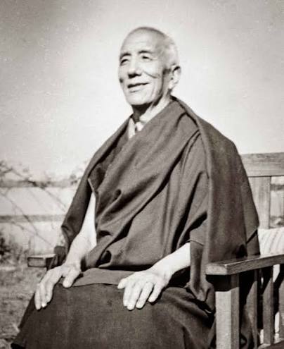 File:Dzongsar Khyentse Chokyi Lodro seated.jpg