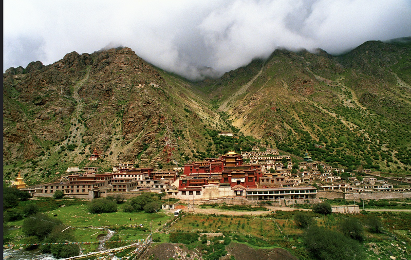 File:Thsurpu Monastery Jan Reurink.png