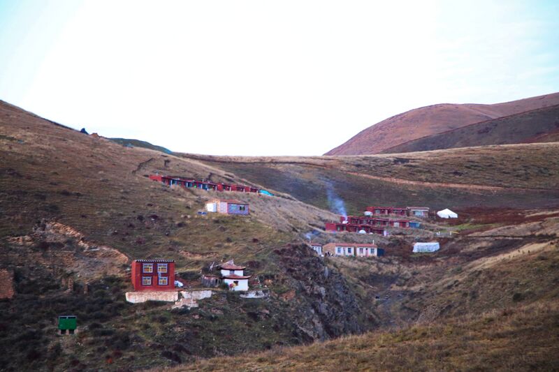 File:Dröpuk Khandro Duling 02.jpg